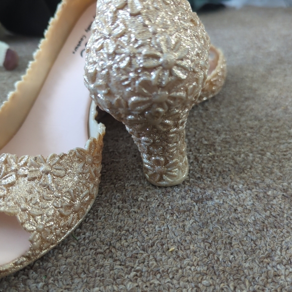 Chic by Lady Contour sz 8 rose gold flower wedge shoes - Picture 6 of 6